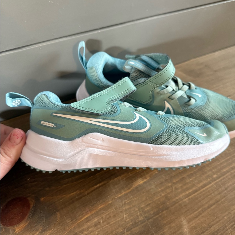 Nike Kids Sneakers - Teal and White